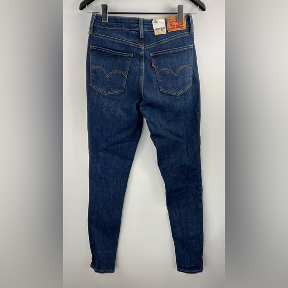 Size 29x30 Women’s Levi’s Jeans #1598 - Picture 2 of 13